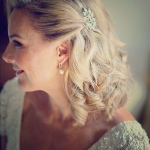 Wedding hair comb, crystal, silver finish.